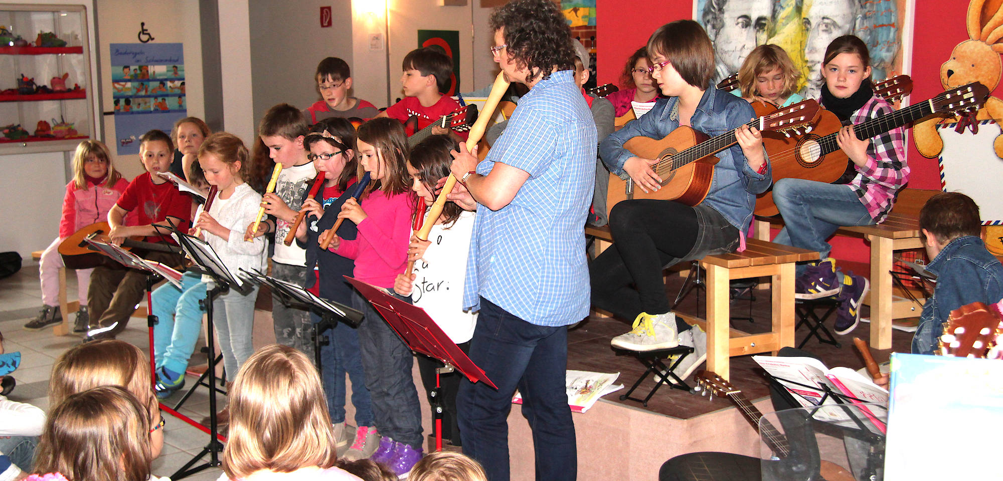 Musikschule Oberweser - Schulprojekte - Auftritt Musikschüler beim Schulfest